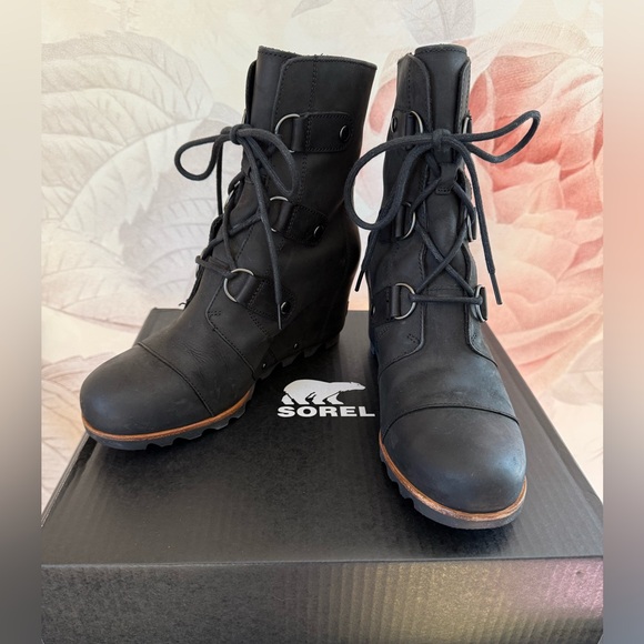Sorel Black Joan Of Arctic II Wedge Lace Up Boots - Picture 5 of 7